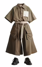 a short - sleeved jacket and shoes on the top