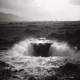 a very large body of water with lots of water waves