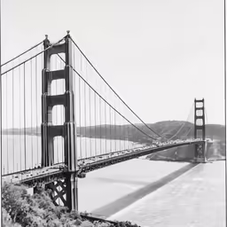 a black and white image of the golden gate bridge
