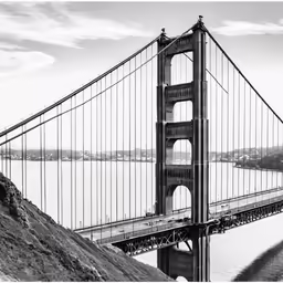 a black and white image of the golden gate bridge