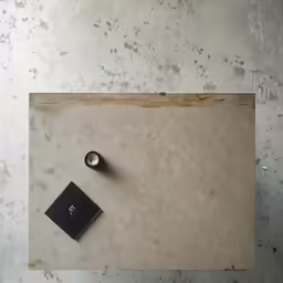 a square object is displayed near a black object