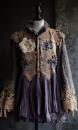 a womans clothing is shown on a mannequin