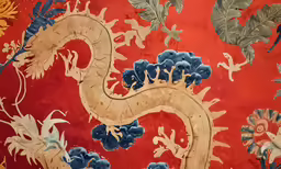 the dragon and its patterns on the wall is red