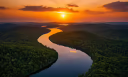 a river that has some water inside of it