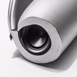 the cylinder on the cylinder of the drum is black and white