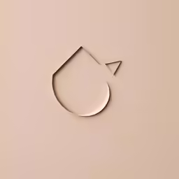 the bottom half of a glass of water with its reflection