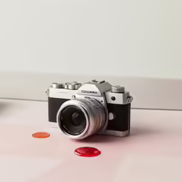 a camera that is sitting on the ground